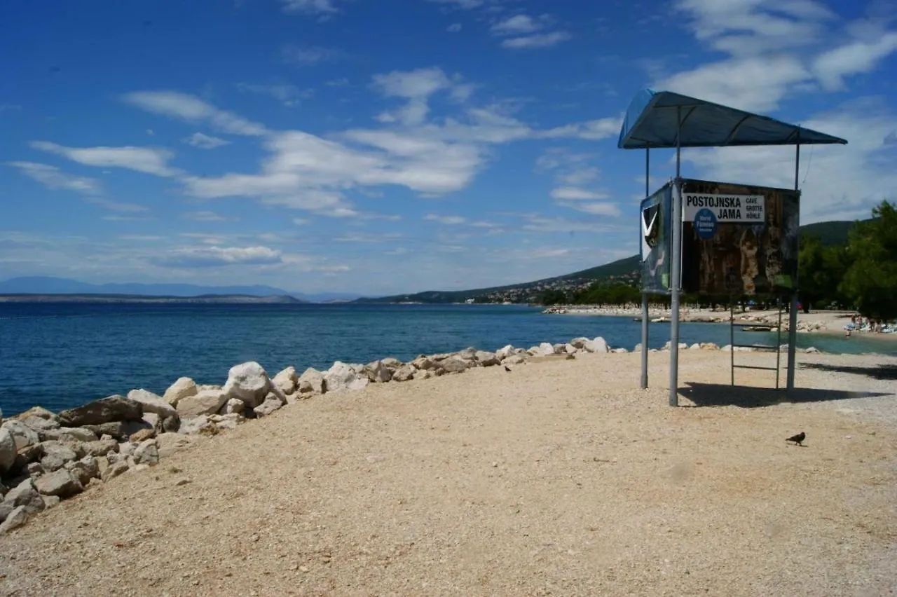 Apartment In Jadranovo With Sea View, Balcony, Air Conditioning, Wi-Fi