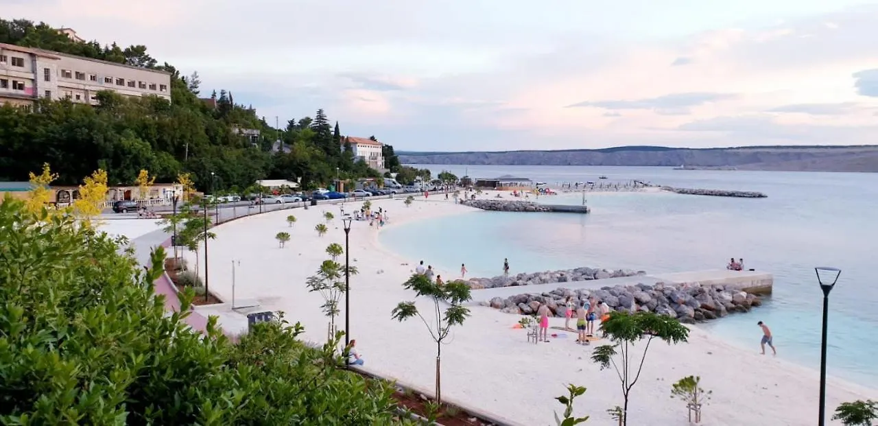Apartment In Jadranovo With Sea View, Balcony, Air Conditioning, Wi-Fi 0*,