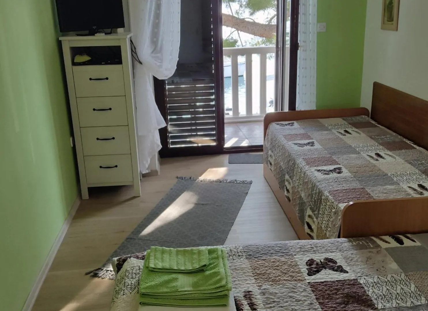 Apartment In Jadranovo With Sea View, Balcony, Air Conditioning, Wi-Fi